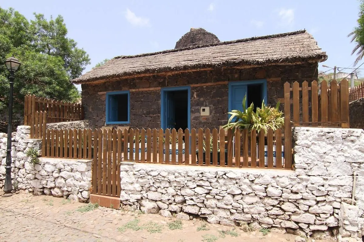 Casinha Azul Cidade Velha - Blue House Old Town